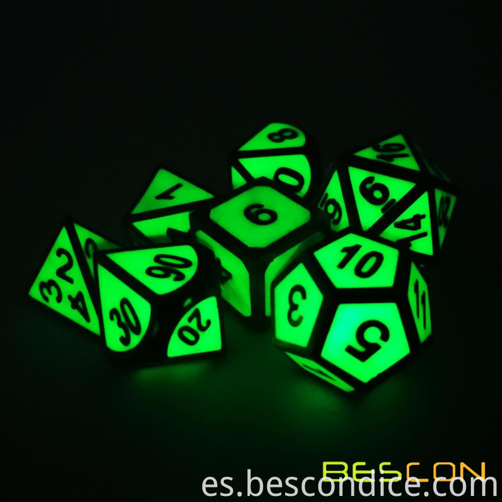 Glow In The Dark Metal Dice Set 1